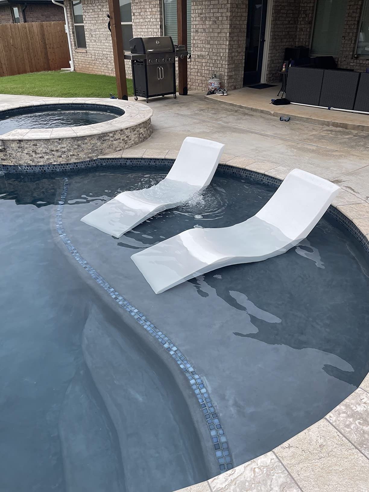 wholesale amz hot sale modern white summer swimming outdoor pool furniture fiberglass lounge chair