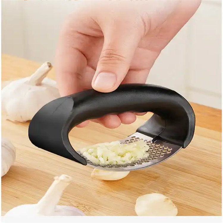 Handheld Stainless steel garlic press thickened kitchen accessories for sale