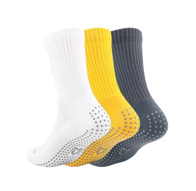 Customs logo color sports grip socks Nylon sport crew sock with anti slip in the sole