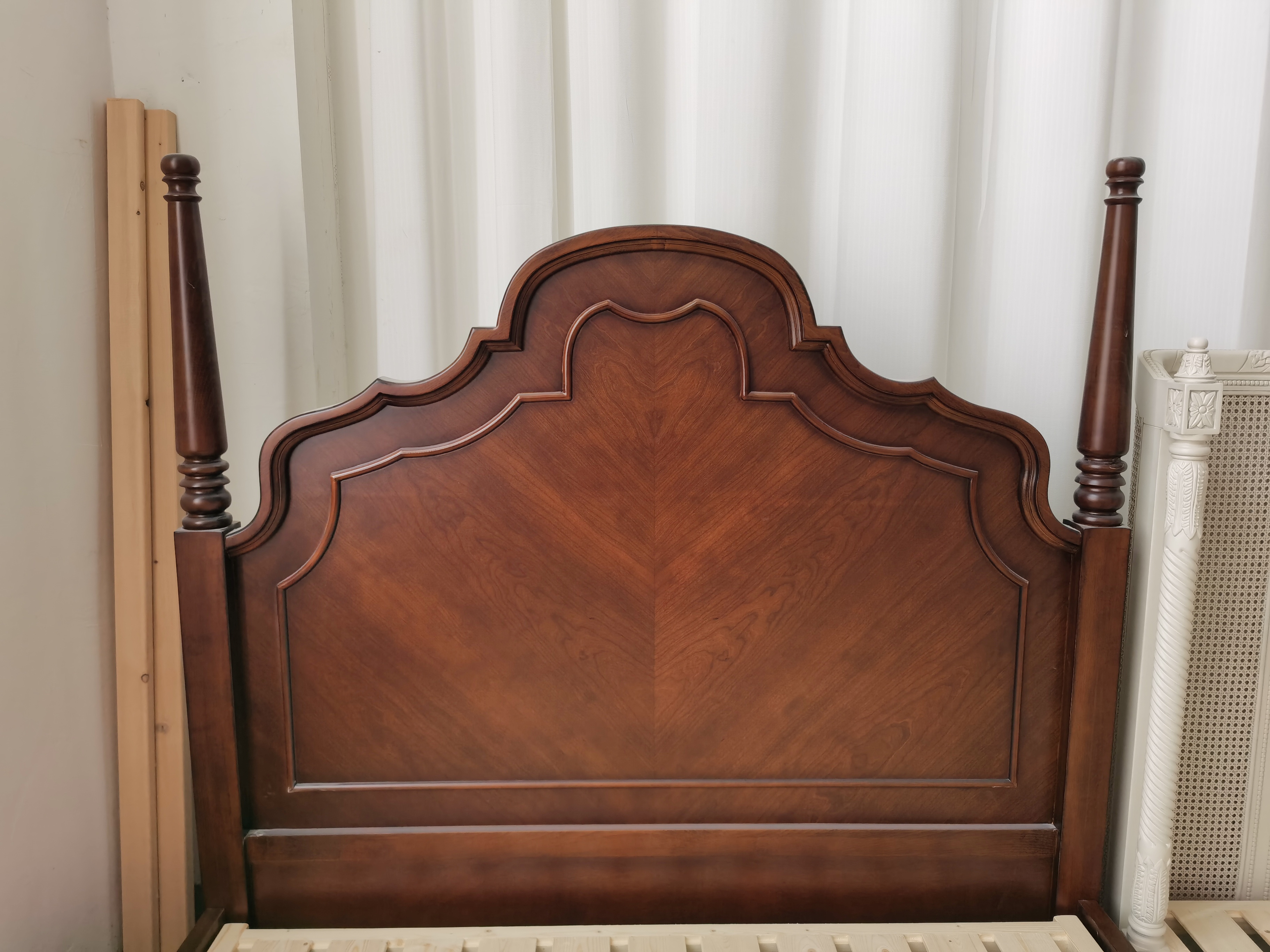 2023 New Arrival Chinese New Classic Style Solid Wood Carved Bed