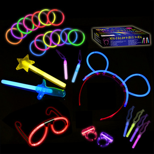 Customized Wedding Fluorescence Light Glow Sticks Chemical Glow In The Dark  Neon Sticks