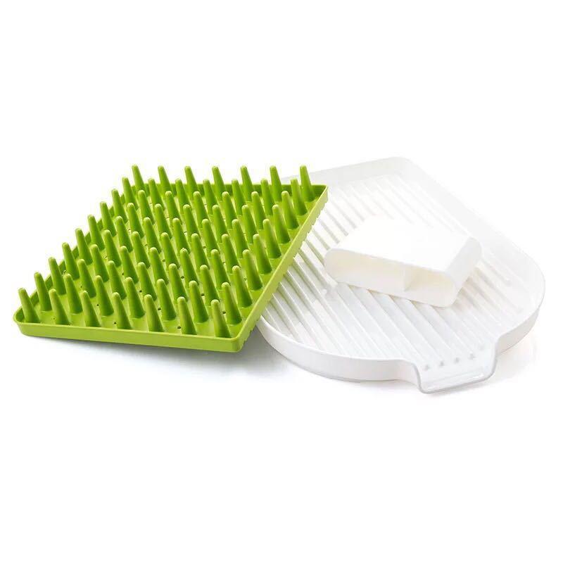 Plastic Large Dish Drainer With Drip Tray Cutlery Holder Kitchen Sink Rack Plat and cup and bowls