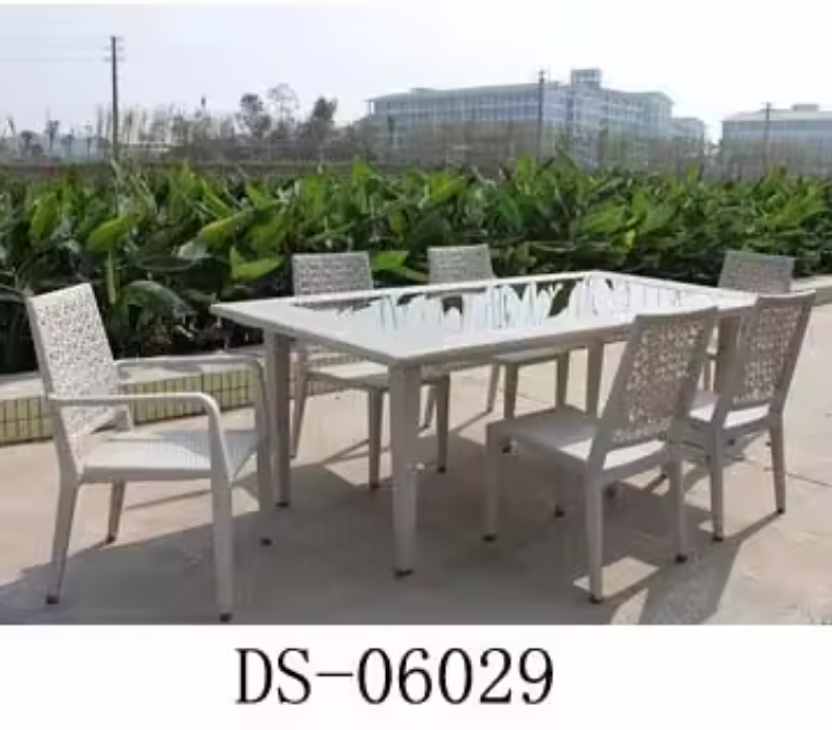 Garden Restaurant Dinning Table Set 4 Rattan Outdoor Aluminum Wicker Rattan Dining Table Set Patio Furniture Set