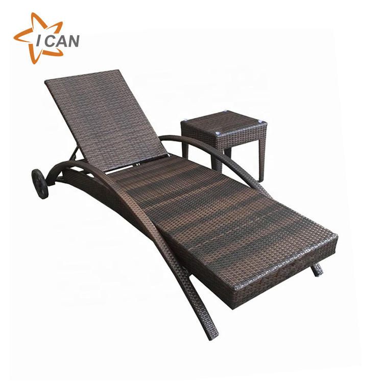 High Temperature Resistance Designer Folding Beach Chaise Lounge Chair Rattan Outdoor Pool Bed Beach Beds Rattan Lounge