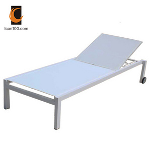 Anti Fading Outdoor White Plastic Wicker Rattan Pool Daybed Sunbed Lounge Chairs