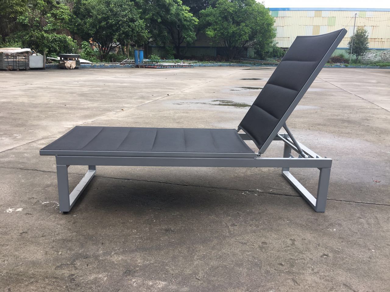 High Temperature Resistance Leisure Luxurious Folding Beach Sun Beds Loungers For Pool Side Bench Lounge Chair