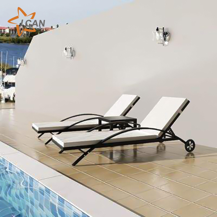 High Temperature Resistance Designer Folding Beach Chaise Lounge Chair Rattan Outdoor Pool Bed Beach Beds Rattan Lounge