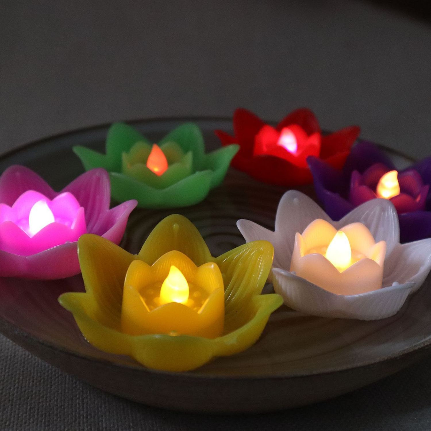 Lotus LED Candle Floating Candle Lights Up When It Meets Water Battery Powered Flameless Candle Light Waterproof Night Light