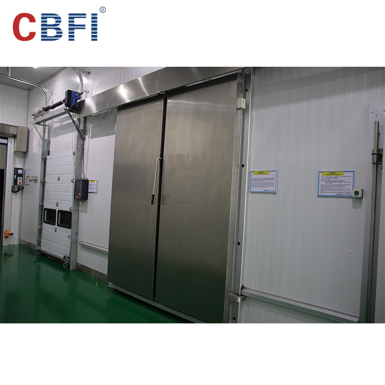 Walk in cooler pu insulation panels cold room with hinge door