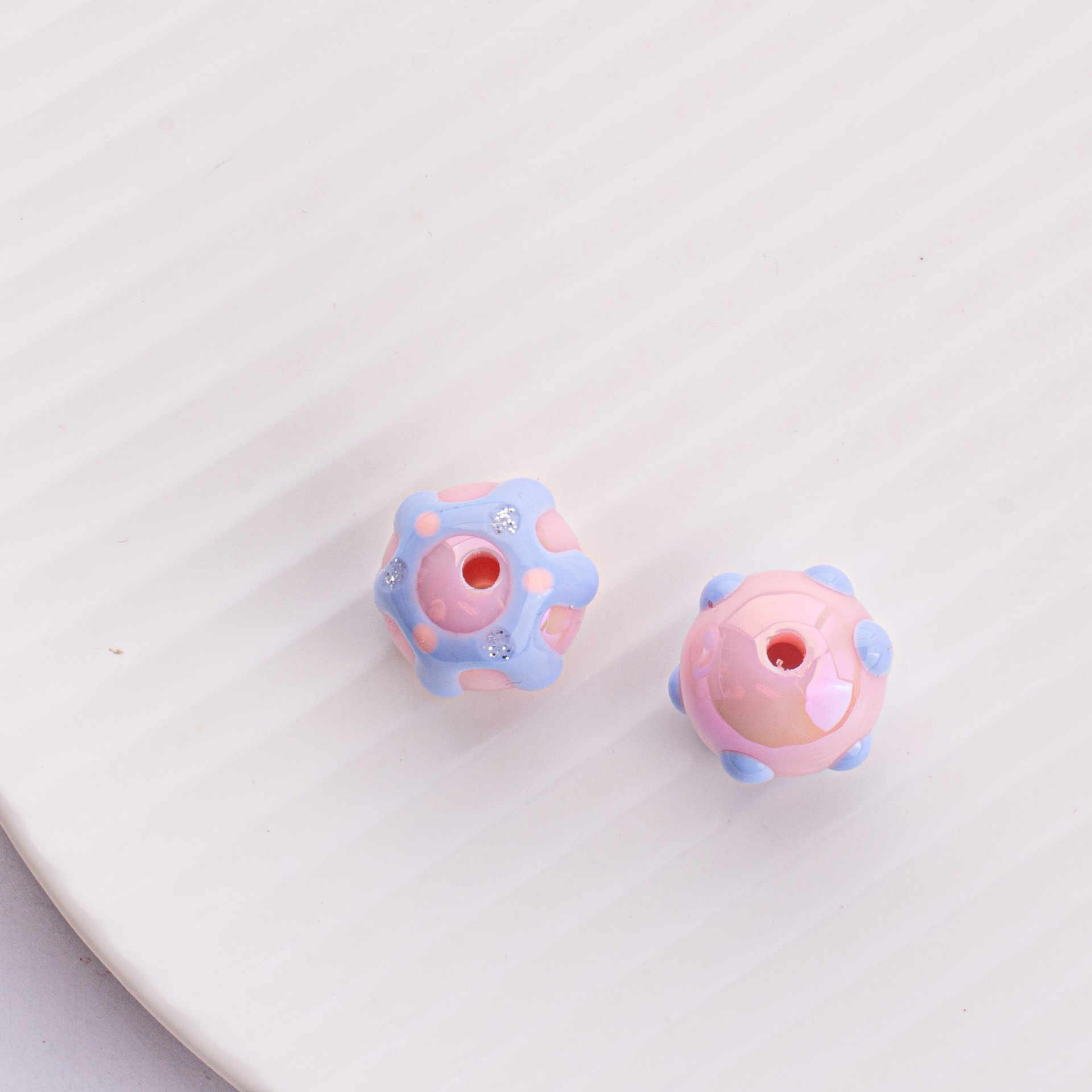 New arrival factory custom 16 mm handmade bubblegum cute DIY loose rainbow hand painted acrylic beads in transparent inner