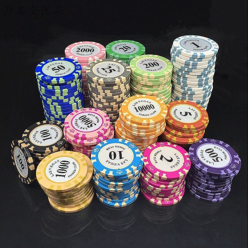 Wholesale High Quality Professional Luxury Unique European Casino Royale Cheap Blank Real Clay Composite Custom Ept Poker Chips