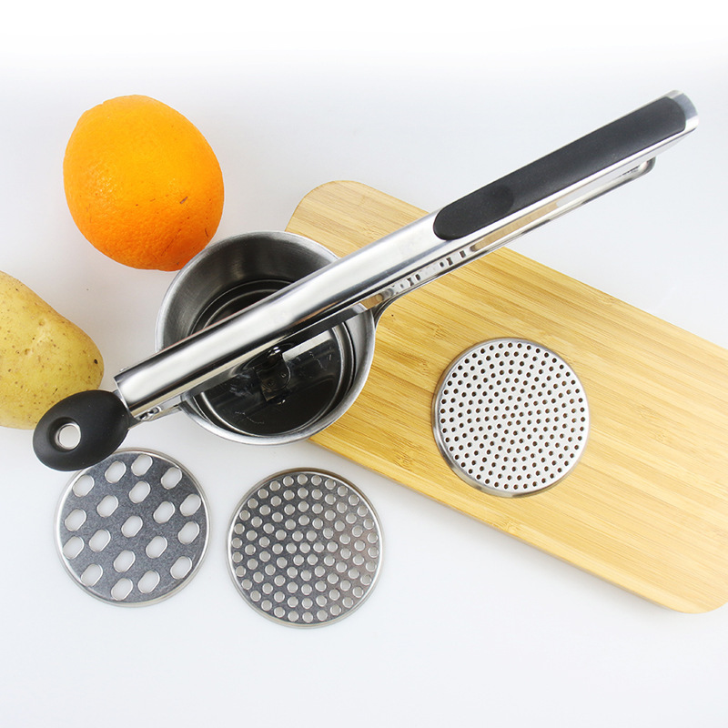 Food Grade Stainless Steel Potato Ricer and Masher With Silicone Handle and 3 Ricing Discs