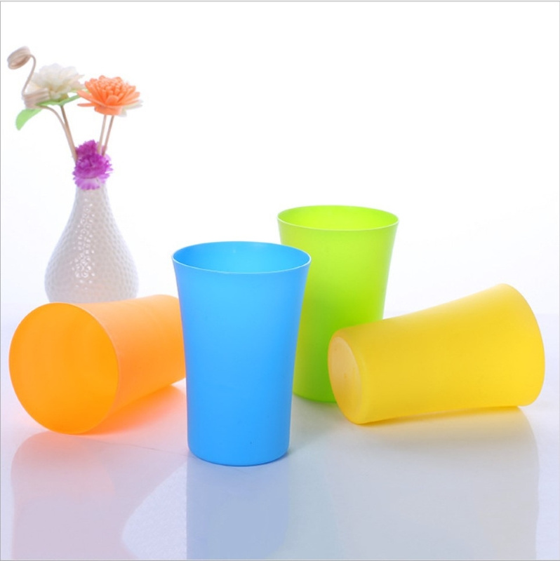 Reusable Plastic Water Drinking Cups,  BPA Free Stadium Water Glasses Cups