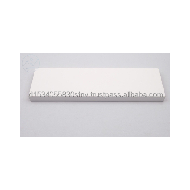 High Quality  White Prime Lining Board Wood Shiplap Moulding Wainscoating Wall Batten 16.66x139.7x1000MM