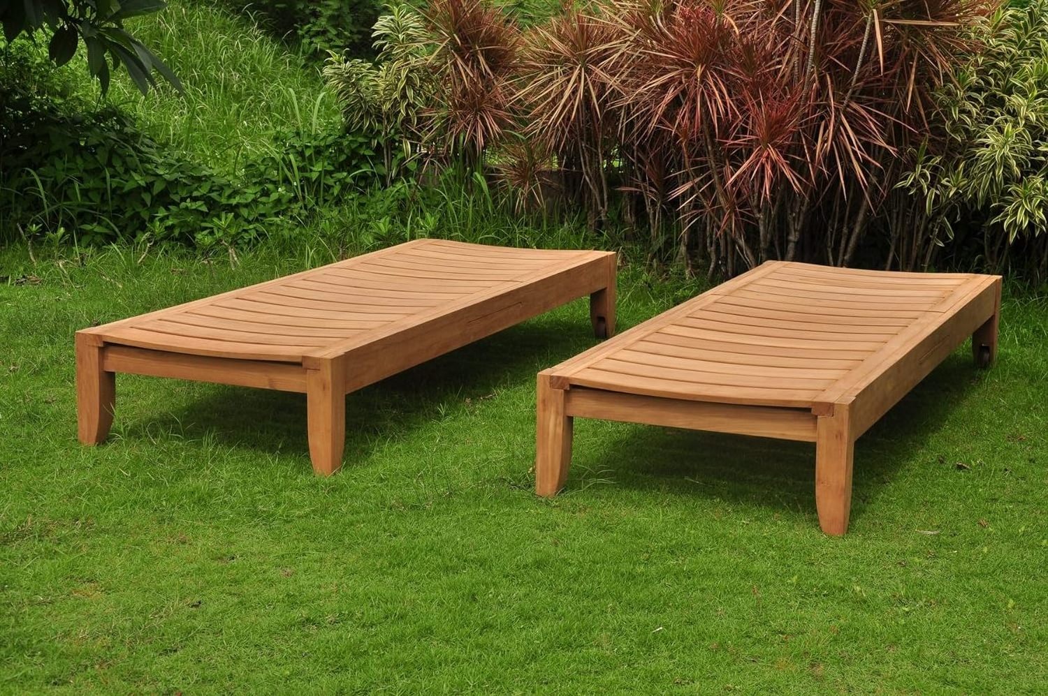 Good Quality Teak Wood Outdoor Chaise Sun Lounger Natural Color Finish Wholesale Price