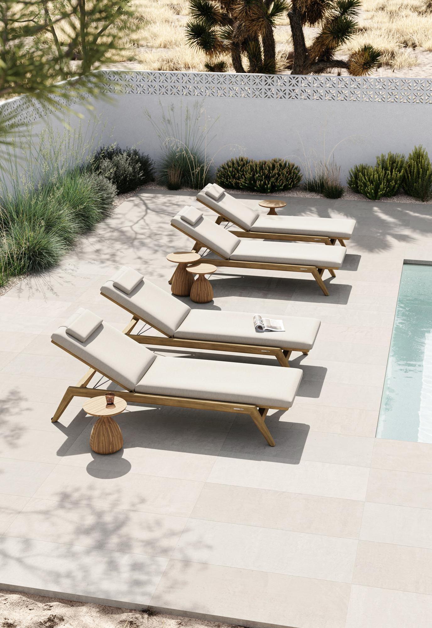 Outdoor Furniture Chaise Lounge Chair Sun Loungers for Swimming Pool Teak Wood Material