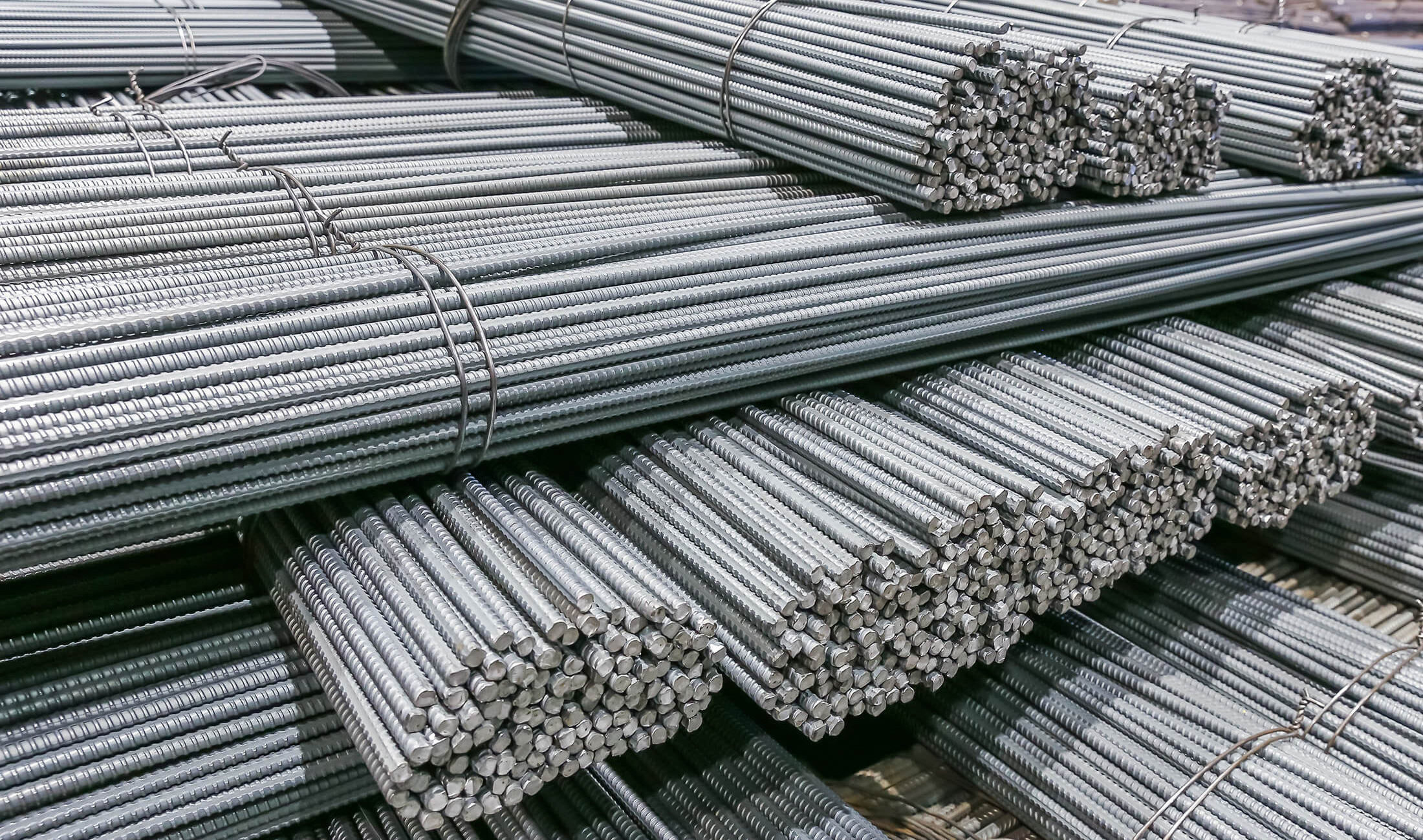 Hot Selling construction building material 6mm8mm 10mm 12mm 20mm 25mm Reinforcing Deformed TMT Steel rebars price from Indonesia