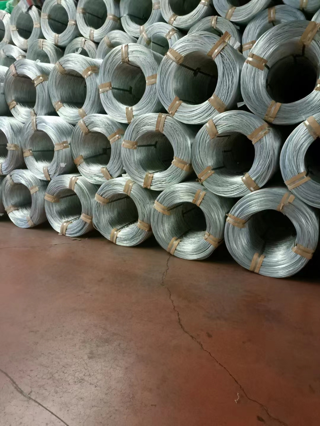 galvanized iron agricultural barbed wire galvanized cheap sheep deer wire elector galvanized iron soft wire From Indonesia