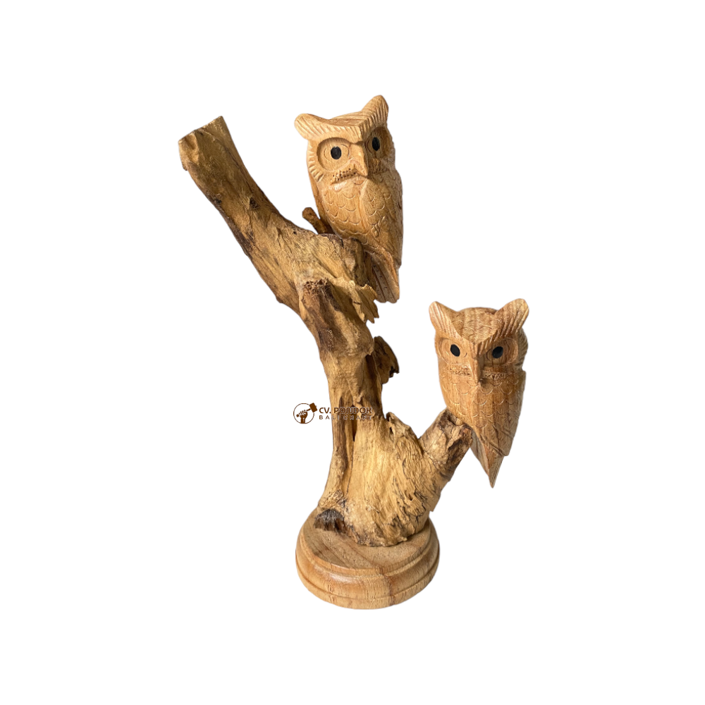 Best Quality Wooden Owl Bird Couple Standing on Driftwood Root for Tabke Top Decorations From Bali Indonesia