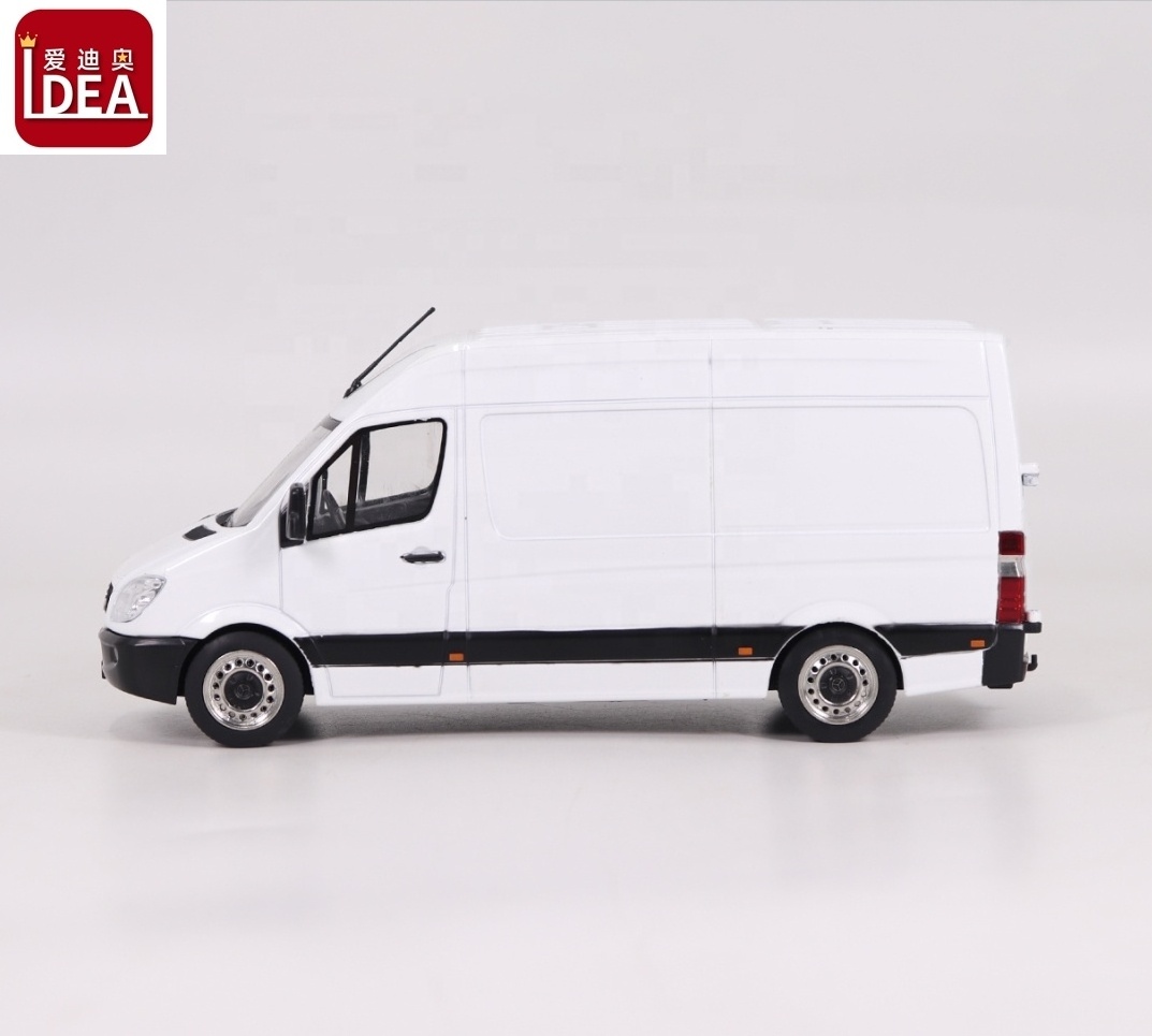 Hot sale diecast car model metal miniature sprinter van 1:32 diecast van truck for gift