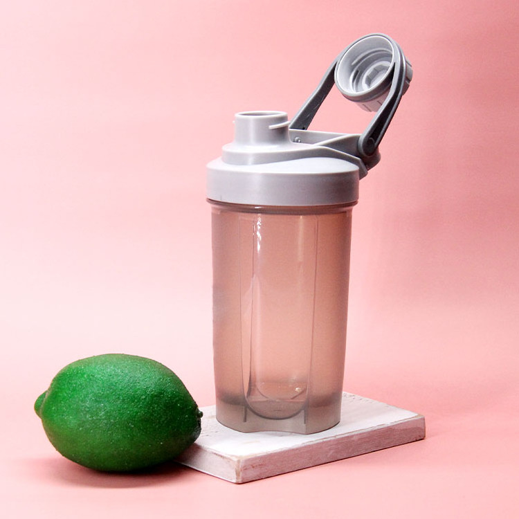 Custom 500Ml 600Ml 750Ml Sport Gym Blender Plastic Shaker Bottle With Metal Ball