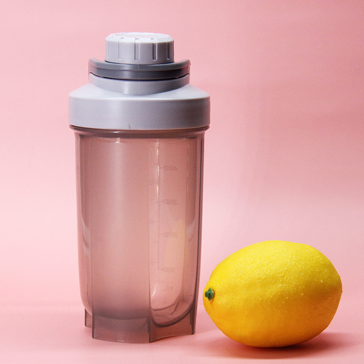 Factory Wholesale 400Ml 500Ml 600Ml Non Toxic Plastic Shaker Drinking Bottle With Mixer Ball