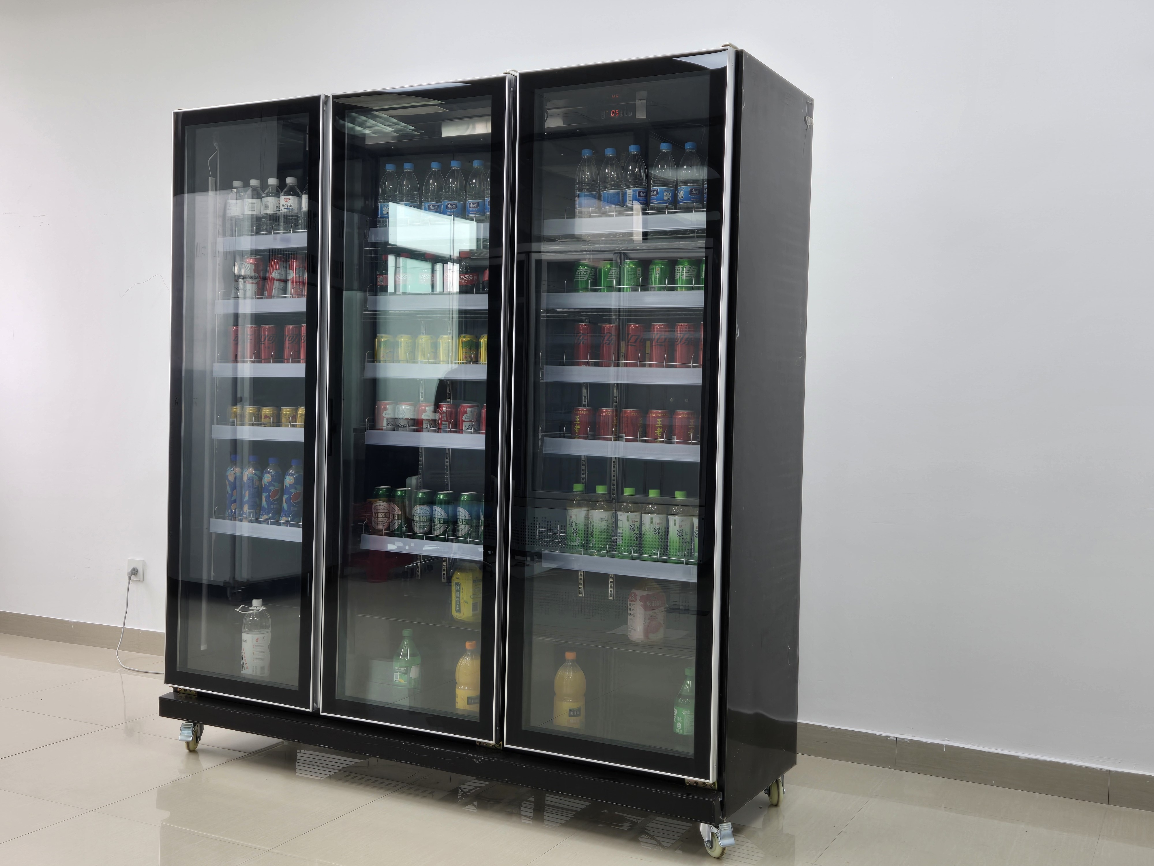 Supermarket Store Glass Door Drink Cooler Chiller For Sale