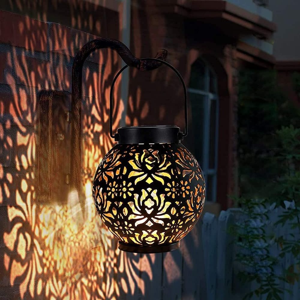 Outdoor Garden Landscape Metal Lanterns Solar Power Hollow Pellets Hanging Light Lanterns for Patio Garden Decoration