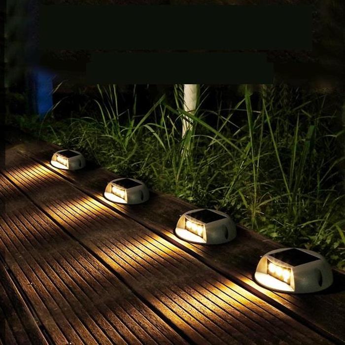 Solar Energy Surface Mounted Corner Light Bridge Deck Plank Waterproof Walkway Light LED Footlight