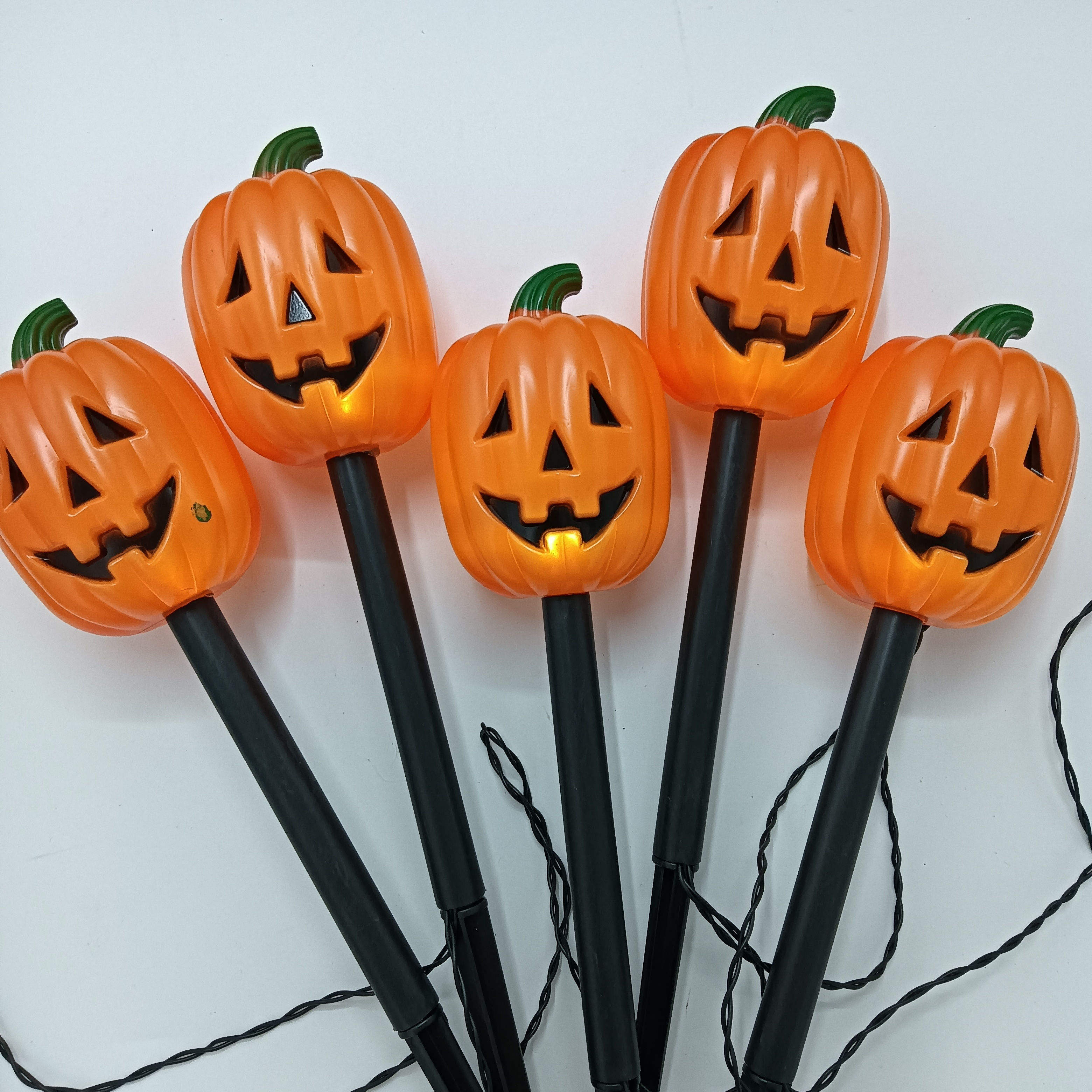 Pumpkin Halloween Solar Lights Outdoor  Outdoor Solar Landscape Decor Lighting LED Waterproof Pathway Lights