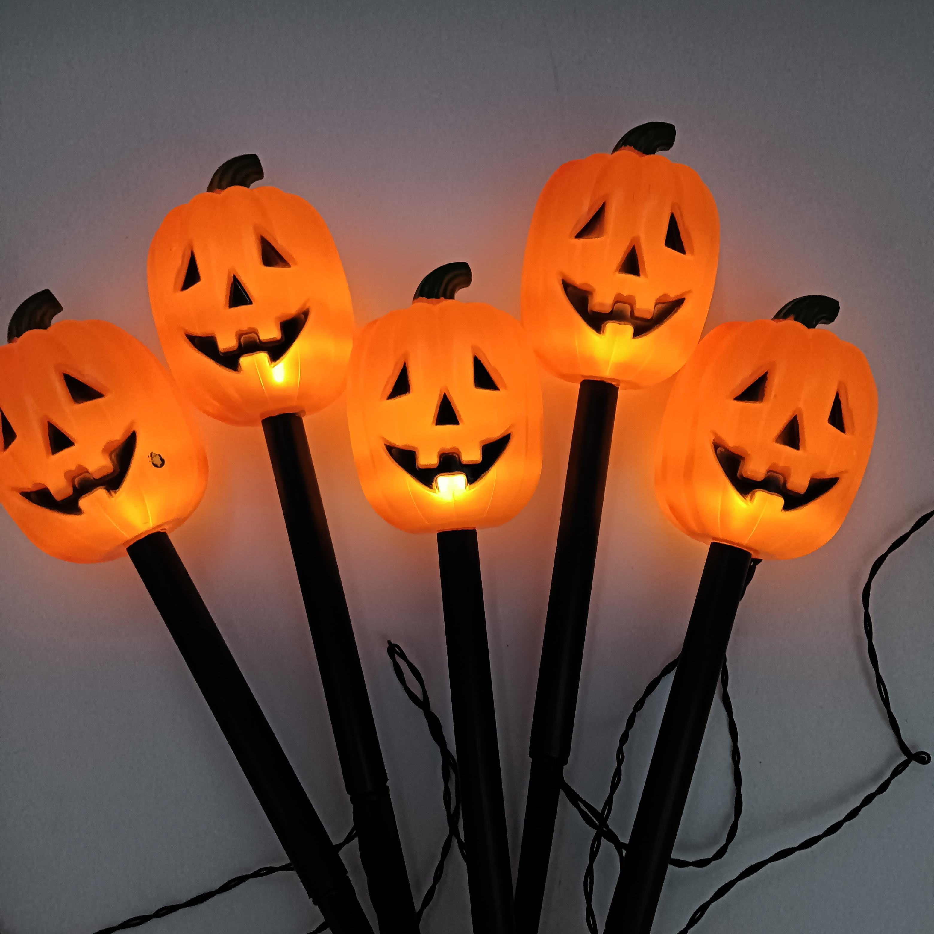 Pumpkin Halloween Solar Lights Outdoor  Outdoor Solar Landscape Decor Lighting LED Waterproof Pathway Lights