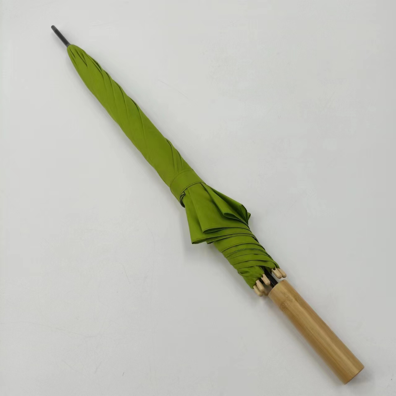 Eco Friendly  RPET Fabric Bamboo Handle And Tips Recycle Material Benefit To Environment 23 Inches Green Straight umbrella