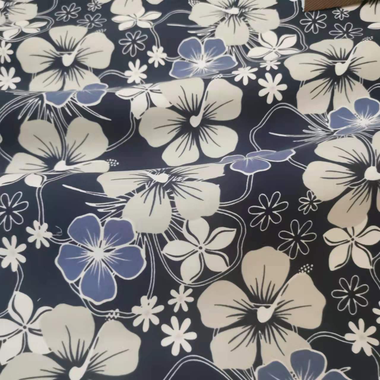 75D*200D Twill Polyester Printed Peach Skin Fabric For Beach Pants