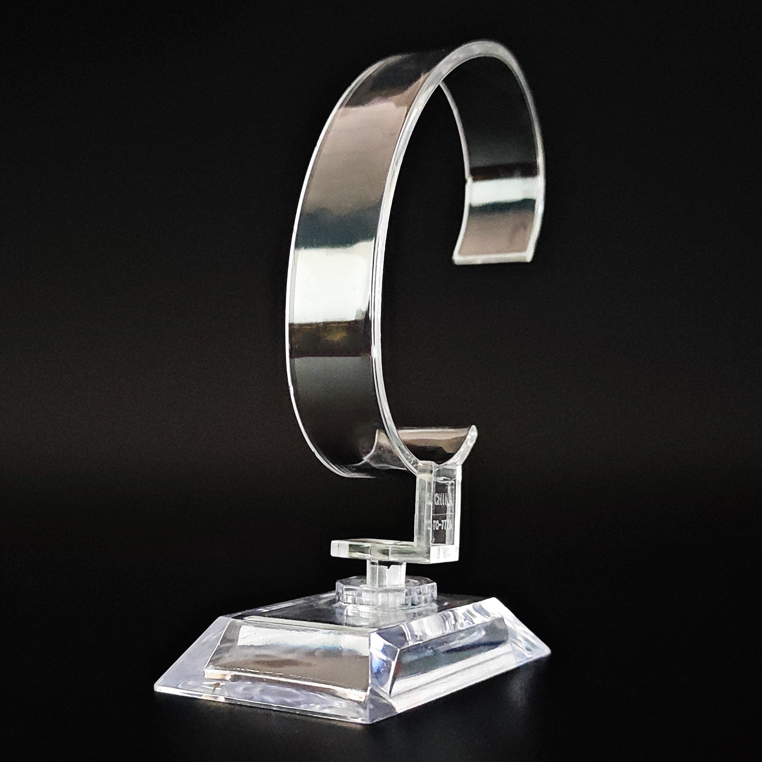 Custom High-end Plastic desktop Clear Acrylic Single Watch Display Stand, C-ring Type Retail Transparent Watch Display Racks