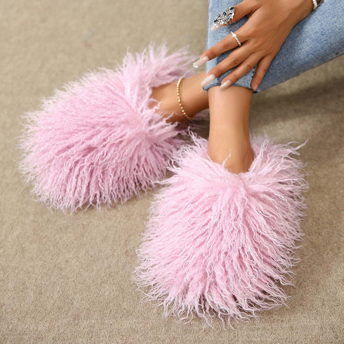 IDOIT Winter Furry Shoes Women Fur Slippers Fluffy Faux Mongolian Fur Slides Warm Plush Slippers Fuzzy Flip Flops