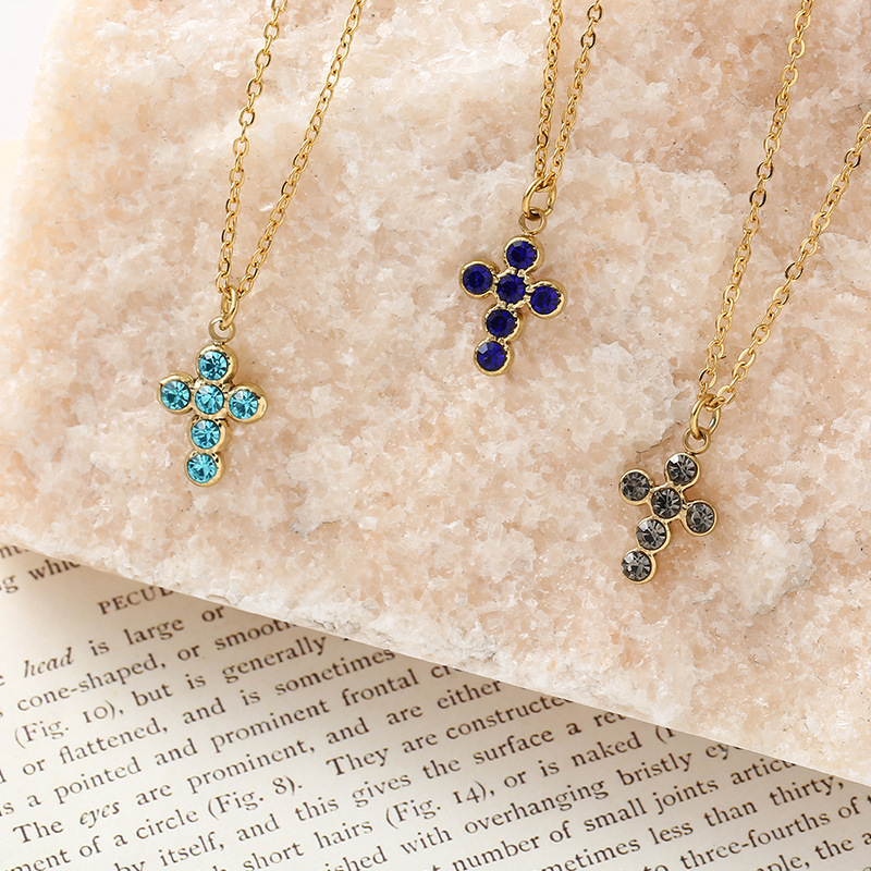 Non Tarnish 18K Gold Plated Titanium Steel Colorful Stone Cross Necklace Stainless Steel Blue Crystal Cross Pendant Necklace