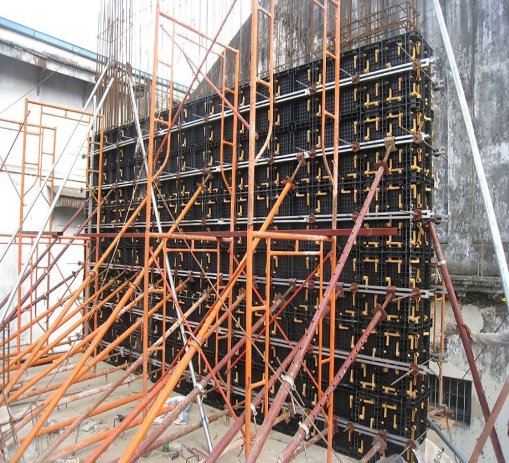 Plastic formwork for concrete