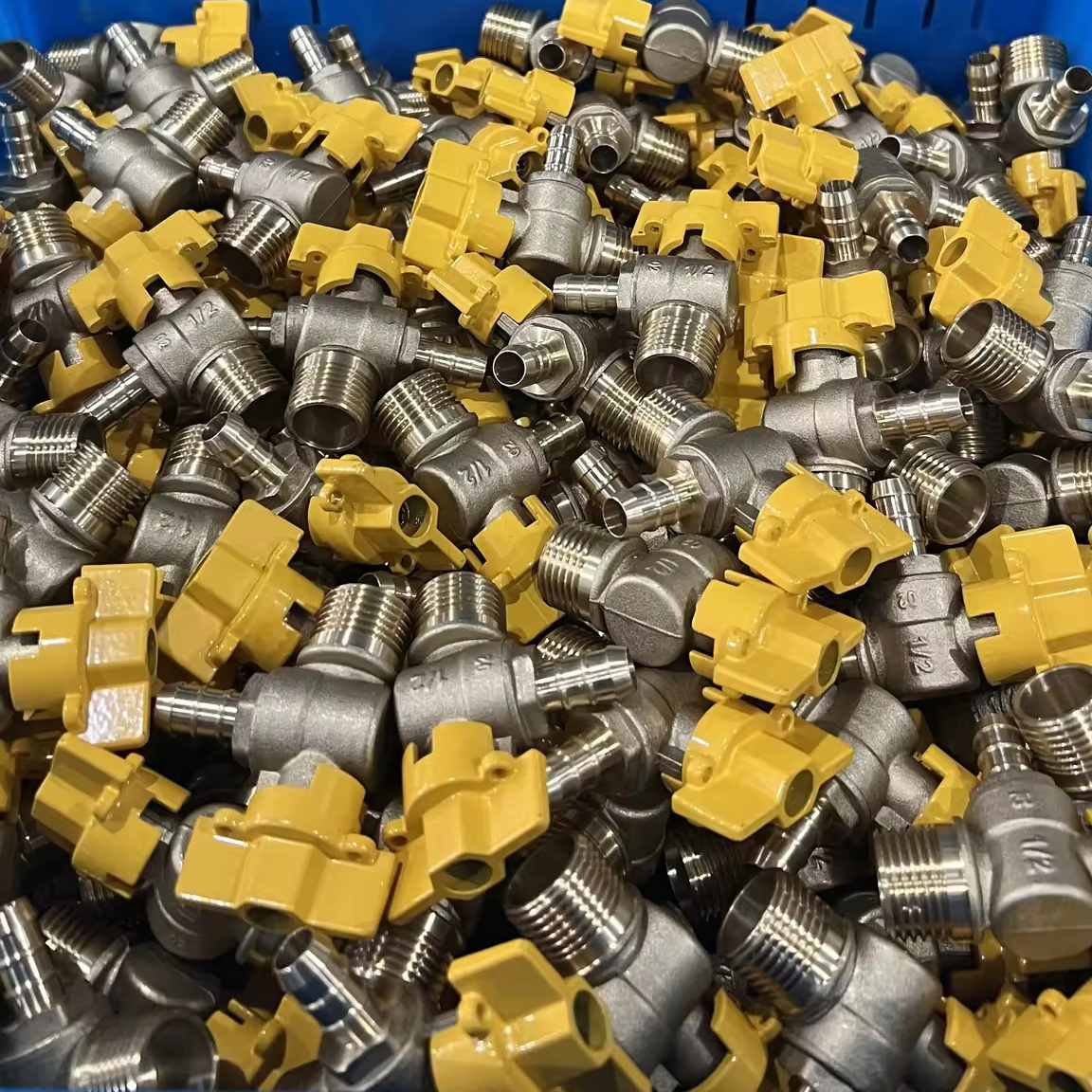 IFAN OEM ODM Yellow Color Hose Connector Gas Angle Valve 3/8'' 1/2'' Hose Male Thread Gas Shut Off Valve Brass Gas Ball Valve