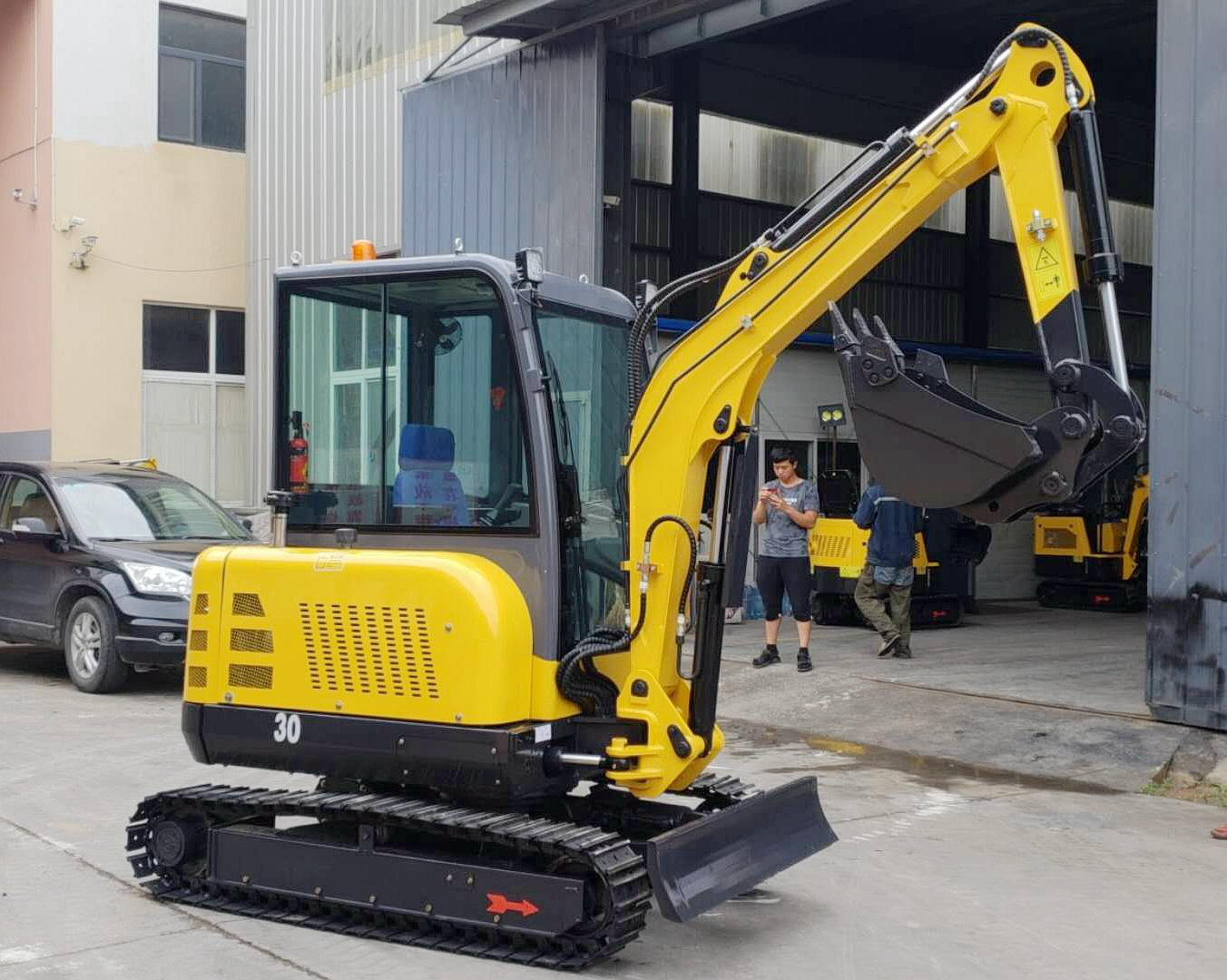 China made 3t mini crawler excavator with extension crawlers and swing arm