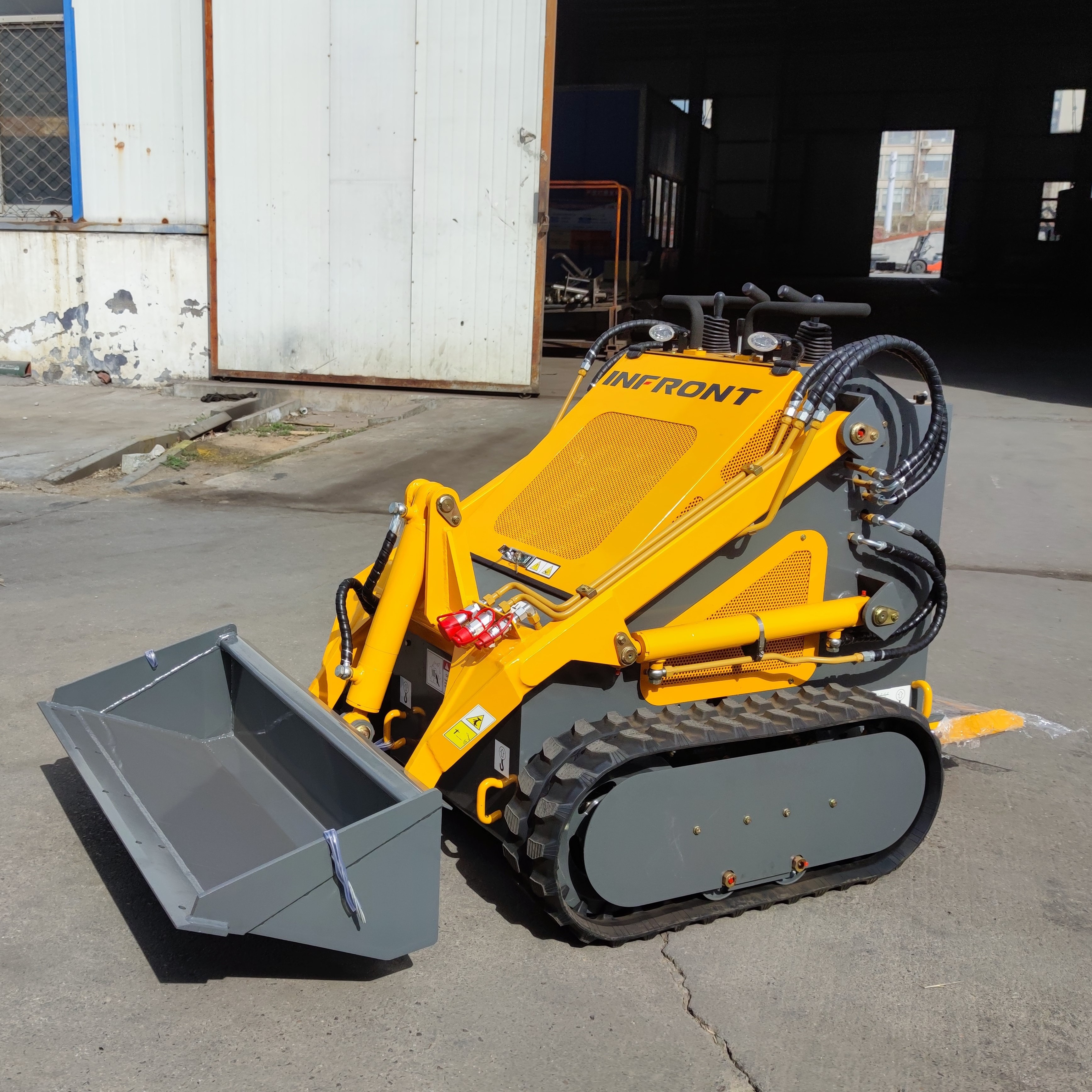 China Crawler Mini Skid Steer Loader Track Skid Steer For Sale