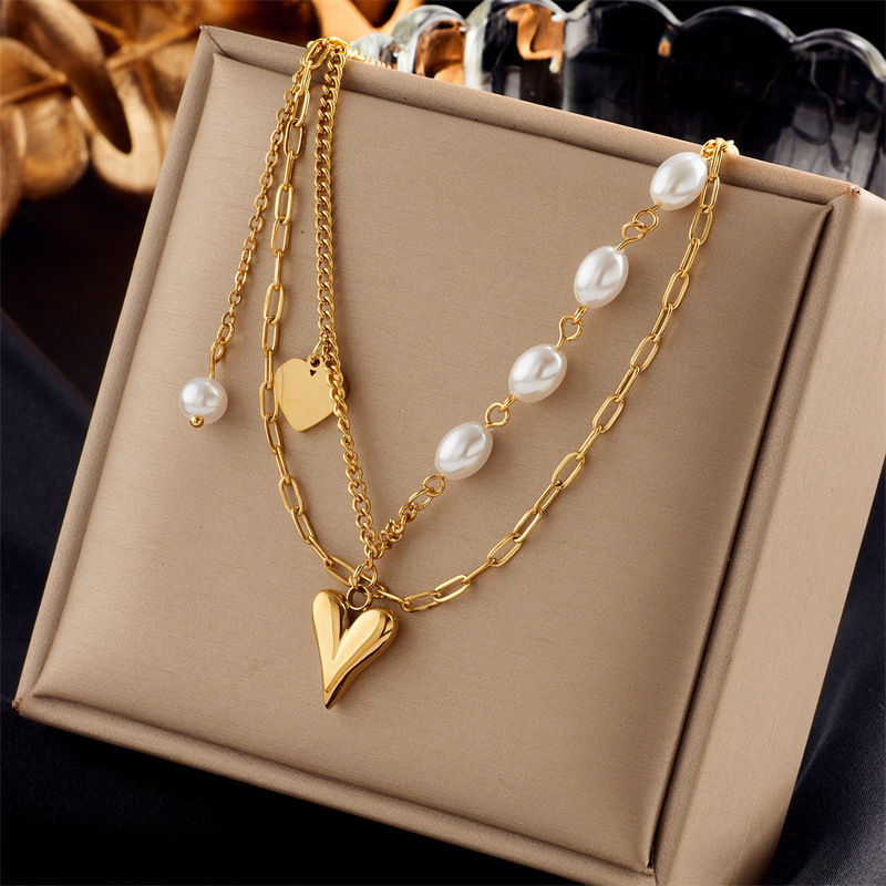 Top Quality Dainty Stainless Steel 18k Gold Pearl Layered Heart Butterfly Pendant Necklace Women Multilayer Locket Necklace Gift