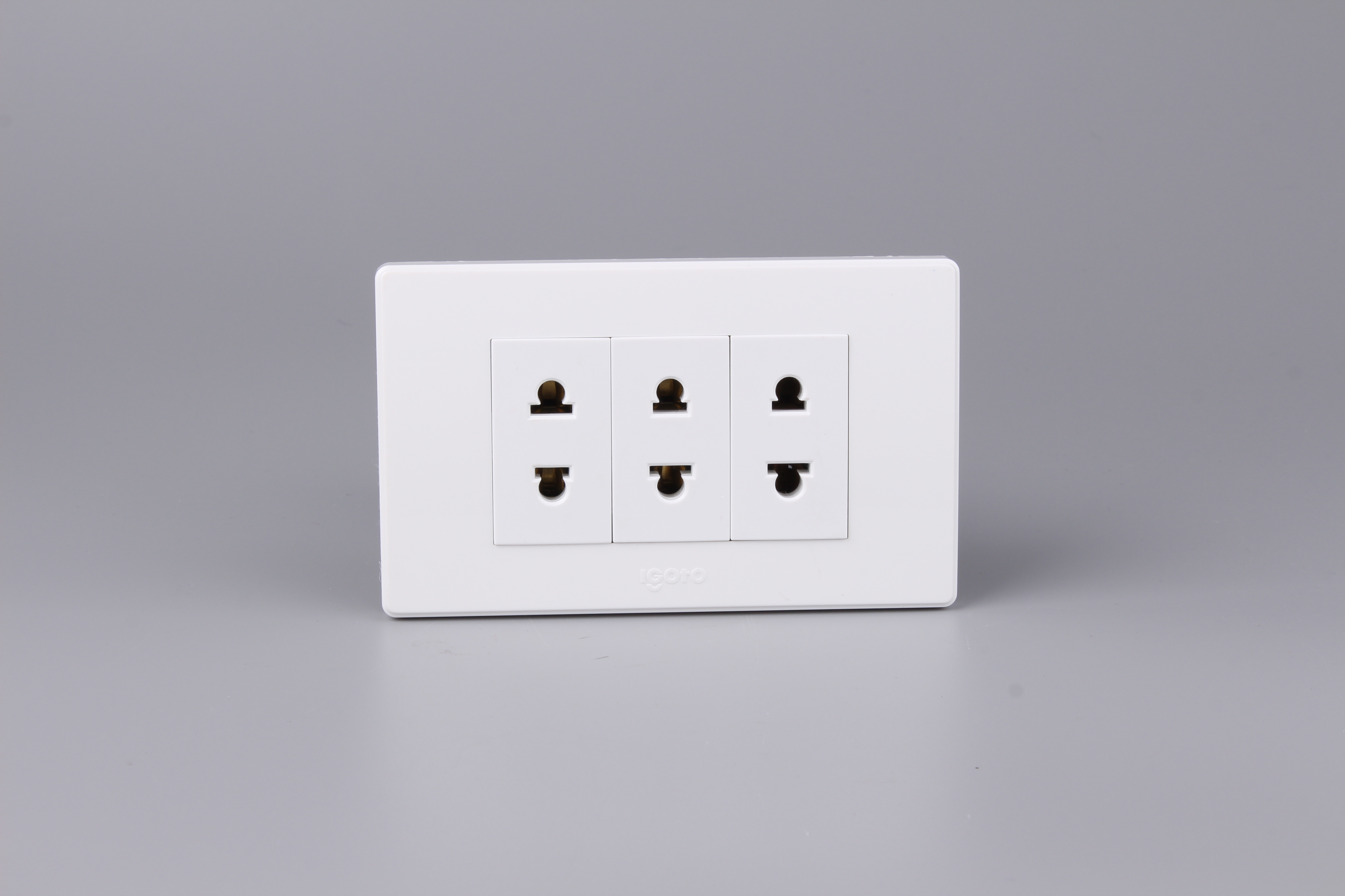 A10-111/3 American standard High reliability Easy installation american style wall socket