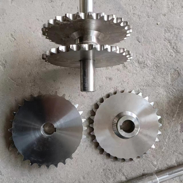 Custom 304 stainless steel sprocket processing custom transmission parts helical gear single double row gear chain gear