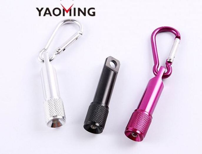 wholesale factory supply promotional keychains carabiner cheap mini flashlight keychain bulk