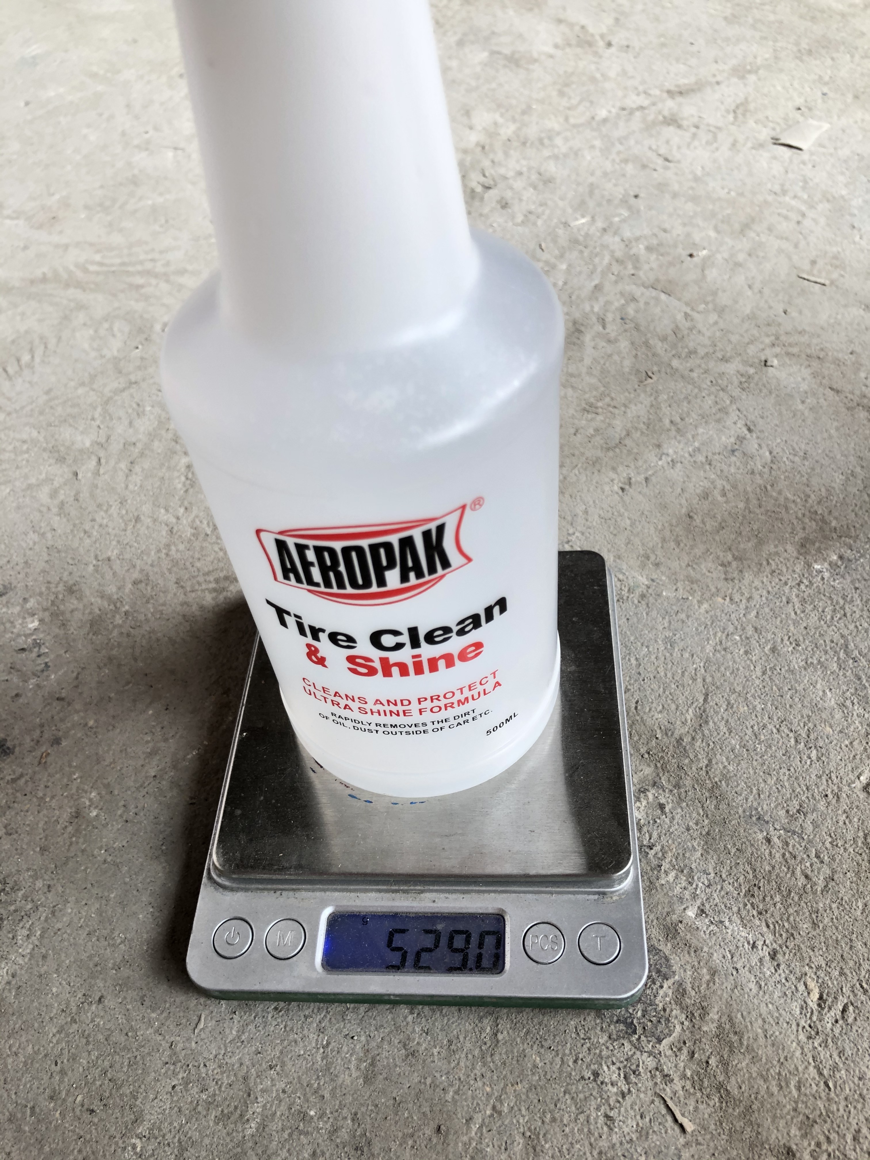 AEROPAK Tyre clean shine liquid spray 500ml special professional formula silicone polymers UV inhibitors lock long lasting