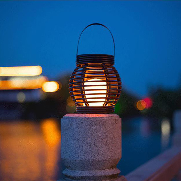 2022 New hot 3-in-1 flame lamp led garden table light outdoor solar marine lantern with solar panel