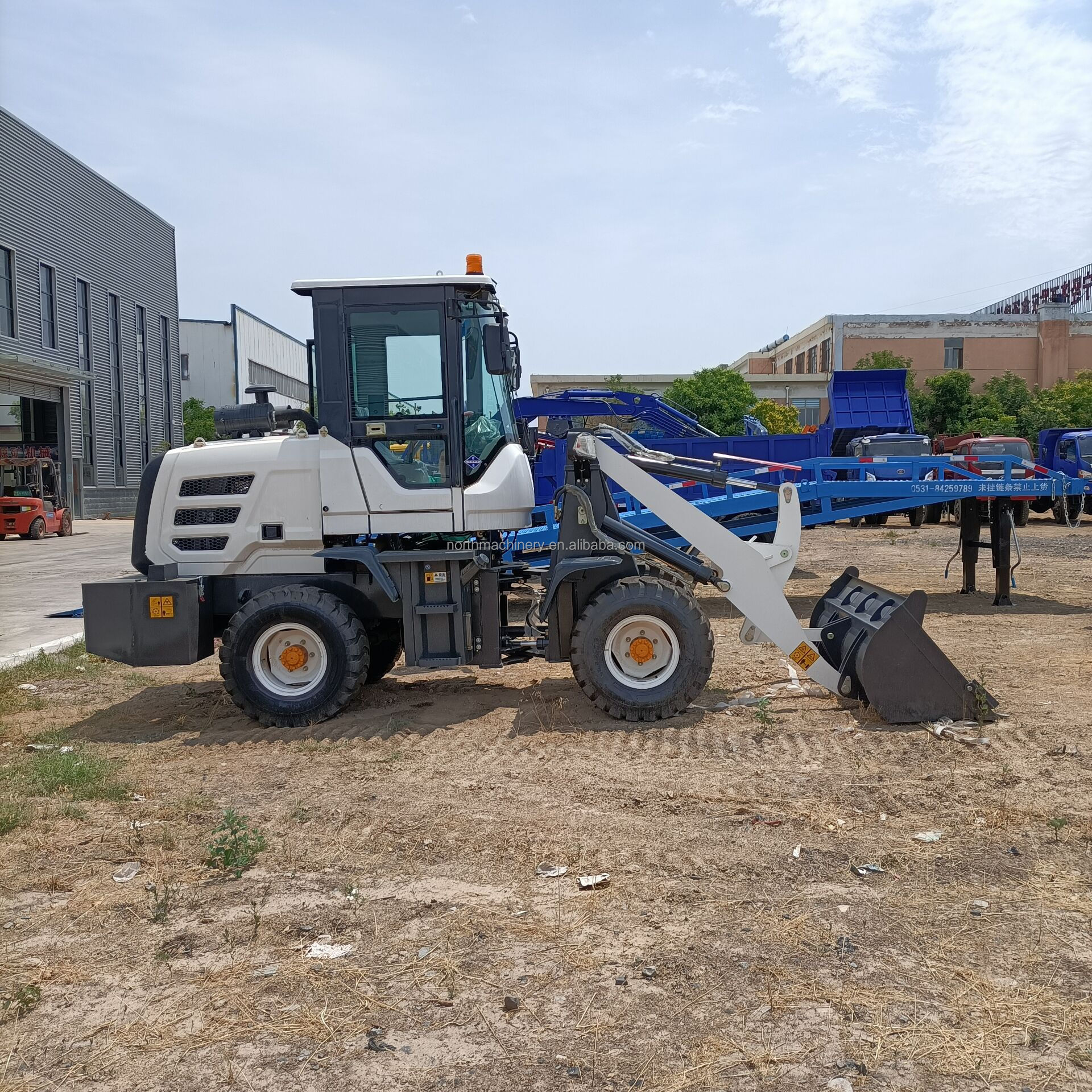 Skid Steer Loader Solid Tires With Rim Full Hydraulic Front Loader Construction Machine Lonking Wheel Loader