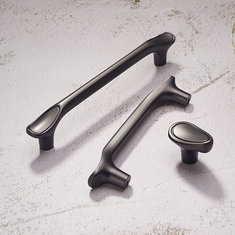 Wholesale Premium Zinc Alloy Cabinet Handle Elegant Cabinet Pull Black Golden Kitchen Furniture Pull