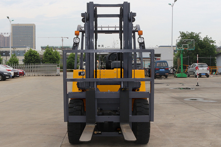 Hot Sale 5ton 5t 4x4 4.5 Diesel Operated Forklift Cpcd50 5.0 5 Tonne Ton China Truck Price