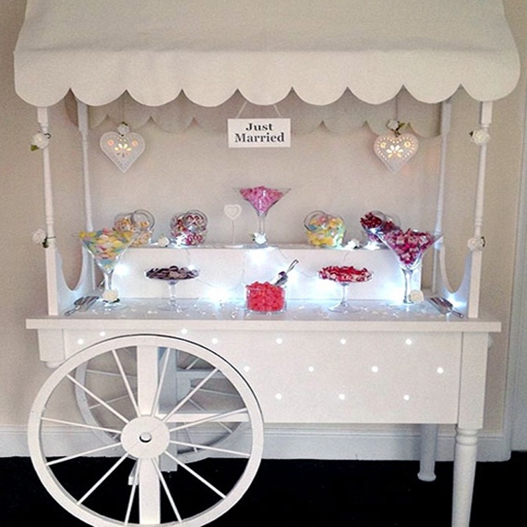 Hot Sales White Wooden Flower Candy Bar Cart With Wheels For Wedding Children Christmas Dessert Party Display Stand